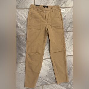 NWT Banana Republic Womens Authentic Chino Girlfriend Fit Khaki Pants Size 0